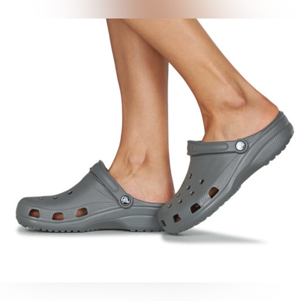CROCS Classic Clog Gray Unisex -Size 6 Men’s 8 Women